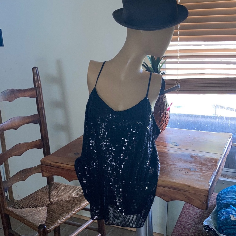 Sequined tank with tback